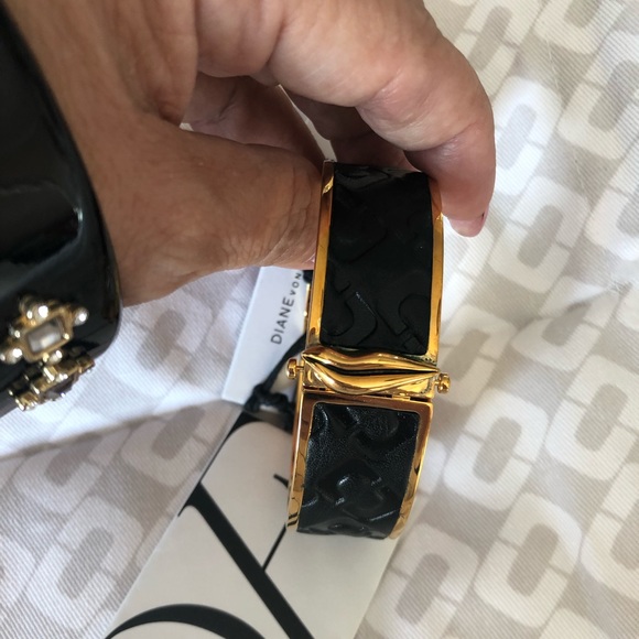 Diane Von Furstenberg Jewelry - Bracelet DVF NWT Stunning